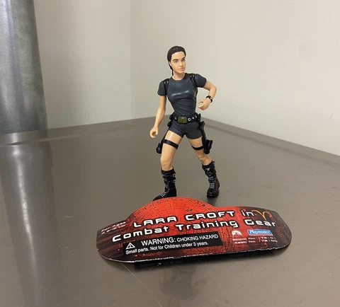 Lara Croft Tomb Raider 6” Action Figure In Combat Training Gear Playmates 2001 Cover