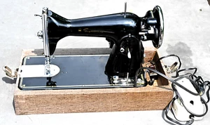 Vintage Montgomery Ward Sewing Machine With Case - Picture 1 of 23