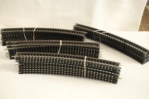 Ho Scale Atlas 18" Radius Curved Snaptrack 37 Stück - Bild 1 von 11