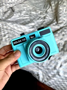 Holga 135 35mm Film Camera - Teal Blue - FULLY FUNCTIONAL - Picture 1 of 7
