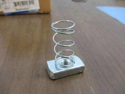 Tuerca de resorte Thomas & Betts Superstrut 5YE11 acero galvanizado 3/8" *Caja de 30* Foto 1 de 4