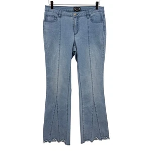 AZI New York Women's Size 8 Light Wash Scalloped Hem Bootcut Jeans 30 x 30   - Picture 1 of 8