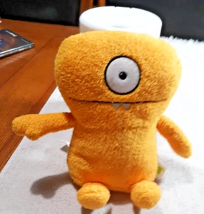 HASBRO UGLY DOLLS WEDGEHEAD 7.5" SOFT PLUSH DOLL FIGURE YELLOW - Picture 1 of 4
