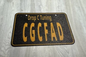 Gitarre Drop C alternatives Stimmzeichen. Gitarrenreferenz ideal für Musikzimmer - Bild 1 von 1