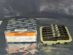 10x NEW HONEYWELL BZ-2RM2-A2 ELECTRICAL SNAP ACTION SWITCHES - Picture 1 of 2