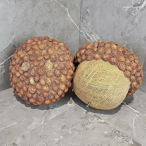 2 große Eicheln rustikal Herbst Dekor Natur Sackleinen gemischtes Material Thanksgiving EUC - Bild 1 von 10