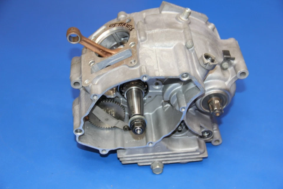 Transmissão do virabrequim da extremidade inferior do motor 2005 03-07 TTR125LE TTR125E - Imagem 1 de 4