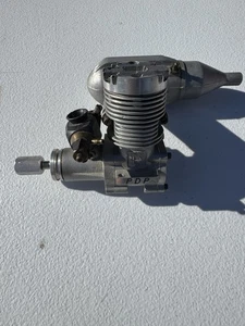TOP HB .40 40 PDP Two 2 Takt Nitro RC ferngesteuertes Flugzeug Motor - Bild 1 von 5