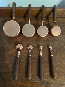 Juego de cuchara medidora chapada en cobre con asas de madera, lote de 8 - Imagen 1 de 5