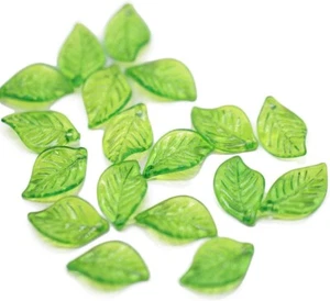 25 Leaf Charms Transparent Green Acrylic 18 x 11mm -US Seller - 1502 - Picture 1 of 3