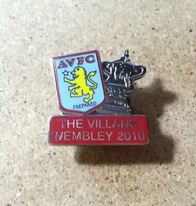 ASTON VILLA - LARGE 2010 FA CUP FINAL ENAMEL BADGE - Picture 1 of 1