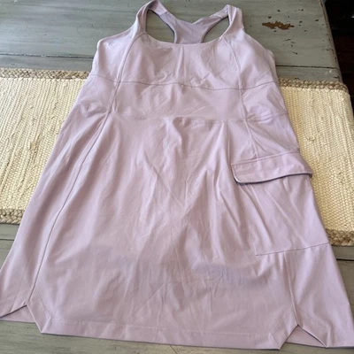 Vestido Fabletics One Cargo Púrpura Uva Bolsillos Caramelo Pantalones Cortos Sujetador Acolchado Talla 1X Foto 1 de 4