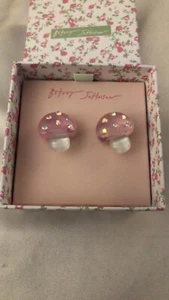 Betsey Johnson Pastel Pink & White Chunky Mushroom Stud Earrings Crystal NIB - Picture 1 of 13