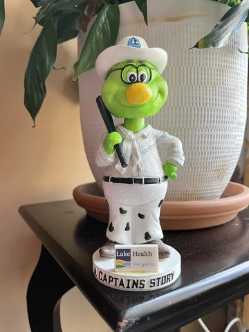 Lake County Captains Mascot Skipper “A Captains Story” Bobblehead 2015 SGA Cover