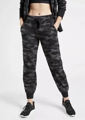 Jogger Athleta Para Mujer SP Triumph Estampado Negro Gris Camuflaje Atletismo Foto 1 de 4