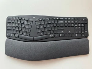 Logitech ERGO K860 Ergonomic Keyboard – Bluetooth & USB Dongle – Excellent - Picture 1 of 17
