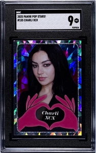2025 Panini Pop Stars #155 Charli XCX (UK) SGC 9 Pop 1 (Music) - Bild 1 von 2