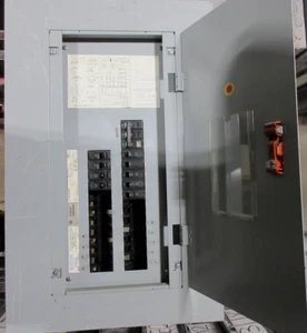 GE AQU3241AB Panelboard THQB32100 MB 120/208 Volt 3PH4W CU 24 Ckt -E1473 - Picture 1 of 3