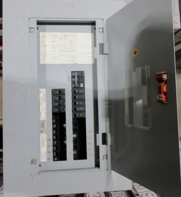 GE AQU3241AB Panelboard THQB32100 MB 120/208 Volt 3PH4W CU 24 Ckt -E1473 - Image 1 of 3