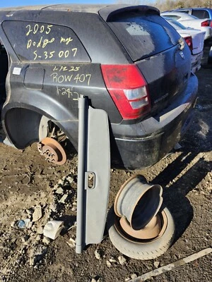 Dodge Magnum 2005 cubierta de carga usada gris Foto 1 de 2