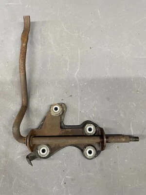 Ford Fairlane 1961-1965 Motor Cortafuegos Pedal de Gas Acelerador Soporte de Enlace OE Foto 1 de 4