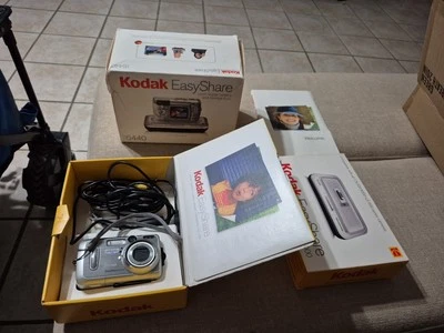 Kodak EasyShare DX6445 4.0MP Digital Camera TESTED - Silver In Box Complete - Image 1 of 4