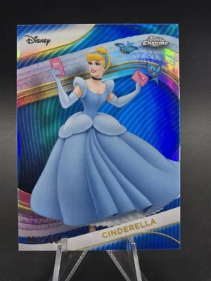 2025 Topps Chrome Disney Cenicienta True Blue Refractor 004/150 #75 Foto 1 de 4