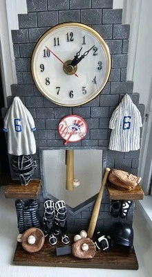 2004 new york yankees clock - Image 1 of 4