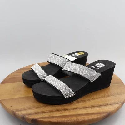 Sandálias anabela caixa amarela prata com miçangas enfeitadas duas tiras slides Segrid, tamanho 8 - Imagem 1 de 4