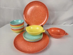 Vintage MCM melamina melmac PIATTI CIOTOLE giallo blu salmone maculato stoviglie - Foto 1 di 10