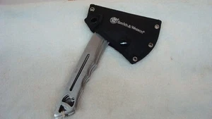 SMITH AND WESSON THROWING HATCHETS - Picture 1 of 3