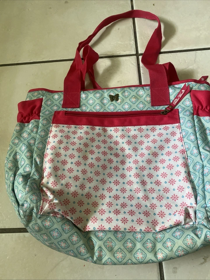 Bolsa de almuerzo aislada Pioneer Woman en prados de jardín con botella aislante a juego Foto 1 de 4