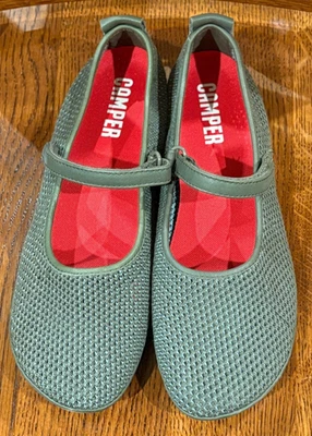 Zapatos planos Mary Jane de malla Nina Camper derecha bailarina talla Euro 41 / EE. UU. 10-11 Foto 1 de 4