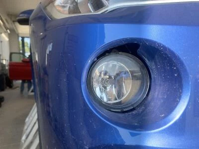 Luz de direção usada serve: 2017 BMW X1 condução em neblina sem faróis adaptáveis grau A - Imagem 1 de 4