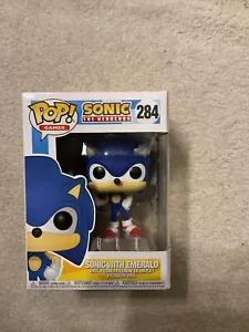 Funko Pop! Vinyl: Sonic the Hedgehog - Sonic with Emerald #284 - Picture 1 of 2