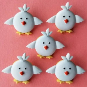 Craft Buttons PALE BLUE BIRD Baby Chick Easter Wings Garden Dress It Up Sewing - Picture 1 of 2