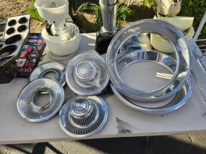 GM 3925805 1968-1982 Chevrolet Rally Wheel Center Caps Camaro Corvette OEM Qty 3 - Picture 1 of 4