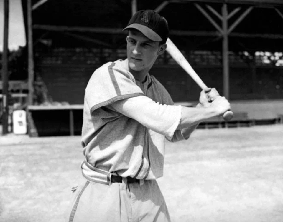 St Louis Cardinals STAN MUSIAL at Sportsmans Park Glossy 8x10 Photo Print Poster - Image 1 of 1