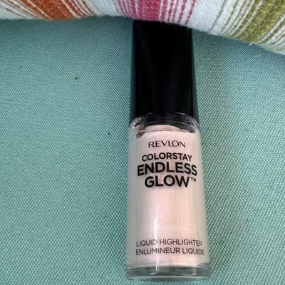 Revlon Liquid Highlighter in Soft Cream - Image 1 of 3
