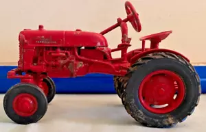 IH Cub 1:16 Tractor Played With Restore or Parts Complete - Picture 1 of 9