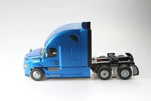 Diecast Masters escala 1/16 Freightliner Cascadia techo elevado DCM27006 caja abierta - Imagen 1 de 4