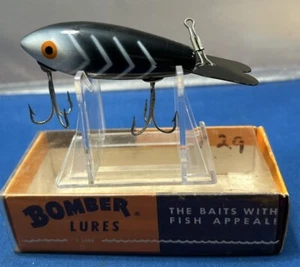 Vintage Bomber Crankbait Fishing Lure, 500 Series ?  Black White Ribs - Picture 1 of 10