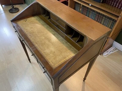 Escritorio de secretaria antiguo clásico -- Muebles Stiehl Nueva York: ¡clase de mediados de siglo! Foto 1 de 4