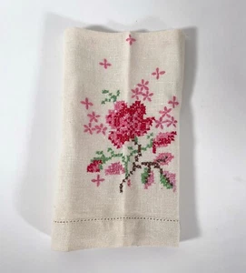 Vintage Embroidered Napkin Hand Towel With Colorful Floral Design 17 x 10.5 - Picture 1 of 6