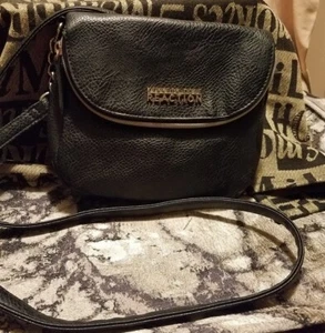 Kenneth Cole Reaction Small Black Crossbody Pebble Finish Chain Accent Straps  - Picture 1 of 15