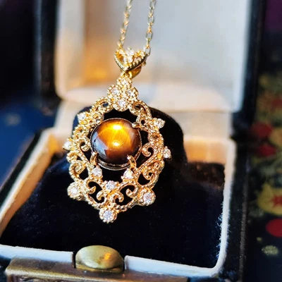 Natural Black Star Sapphire Diamond 18K Yellow Gold Necklace 【Made in Japan】 - Image 1 of 4
