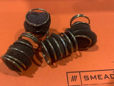 Tocadiscos estéreo Pioneer PL-12D II - Separación - Juego de resortes de suspensión Foto 1 de 2