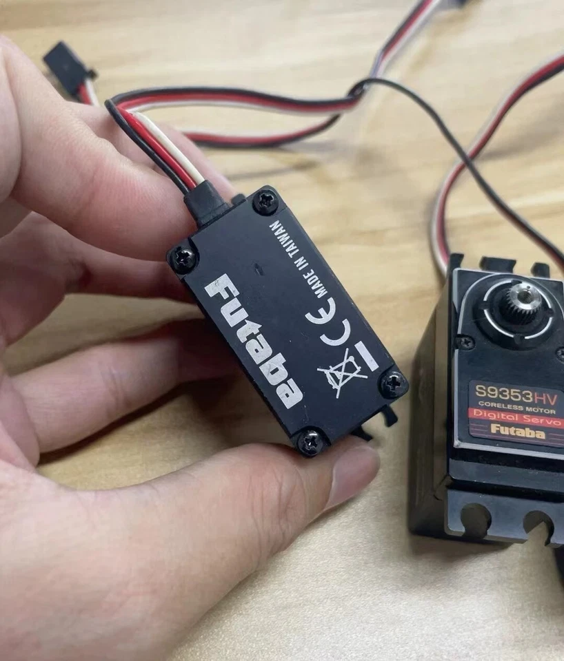 Futaba S9353HV brushless Servo S.Bus2 High-Voltage Low-Profile Tail Helicopter - Image 1 of 1