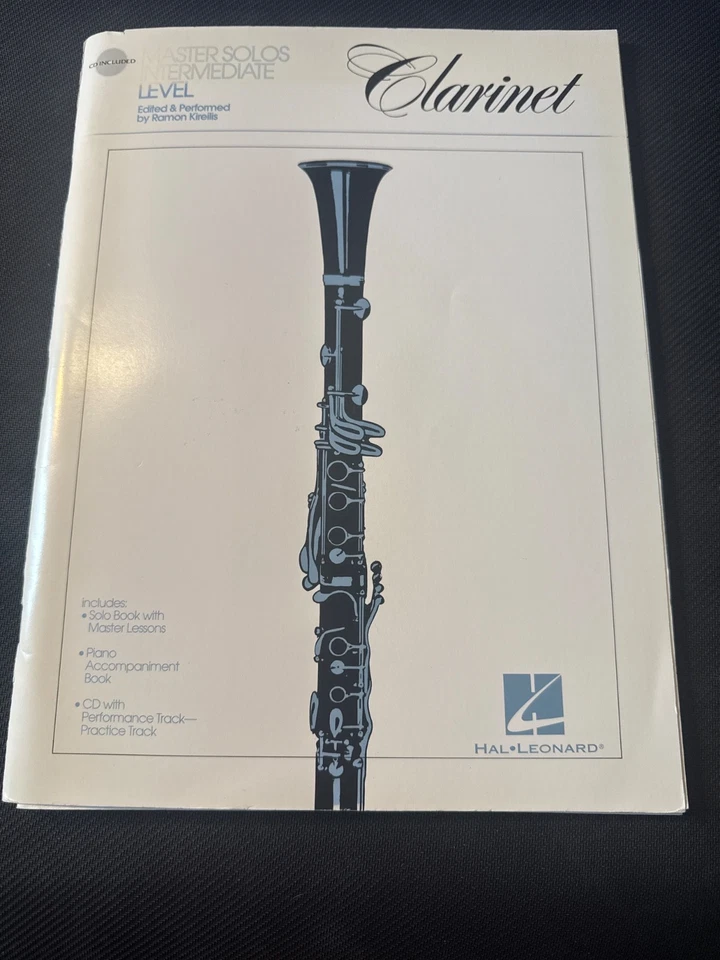 Master Solos Intermediate Level for Clarinet by Ramon Kireilis Hal Leonard Music - Image 1 of 4