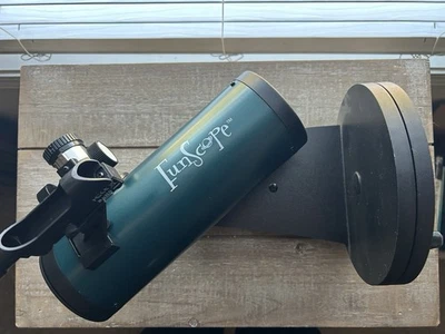 Telescopio reflector de mesa Orion FunScope 76 mm: buscador, ocular y mapa lunar 260 Foto 1 de 4